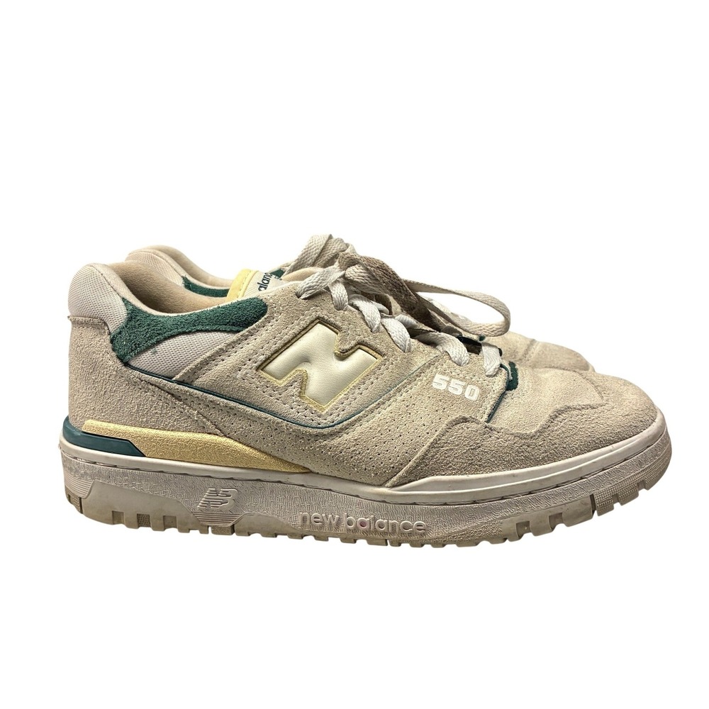 New Balance 550 Sneakers Womens 8.5 Cream Green Suede Retro Low Top Shoes
